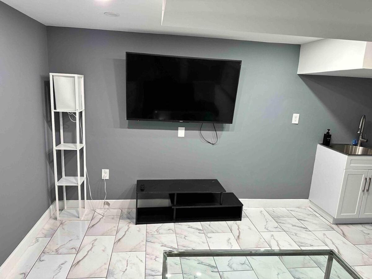 Lovely Basement 1-Bedroom With Free Parking Washington Exteriör bild